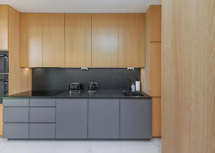 Golden Moon - Portova Apartment *