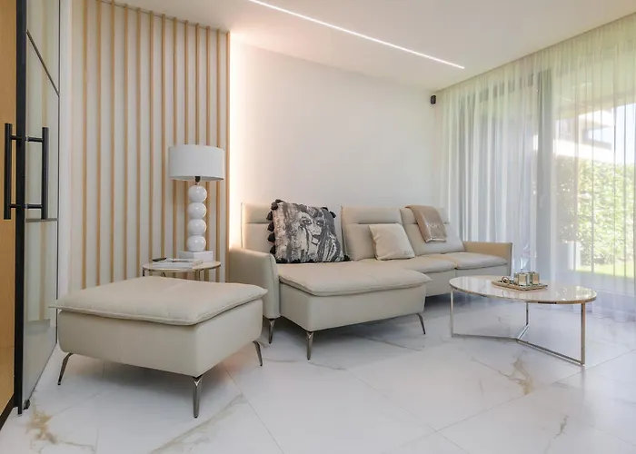 Golden Moon - Portova * Gdynia