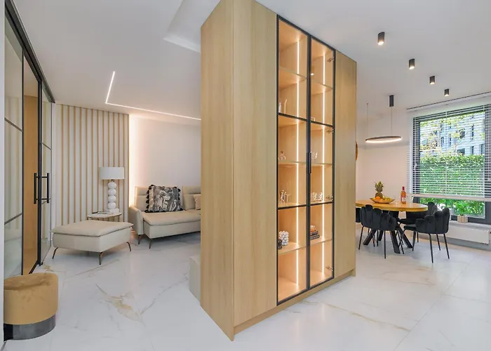 Golden Moon - Portova Apartment Gdynia